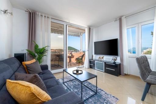 Goldensky New Apartamento